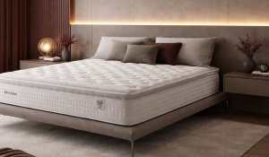 Quarto pequeno: como decorar com cama confortável, colchão F.A. Colchões, cabeceira moderna, iluminação indireta e móveis minimalistas em tons neutros
